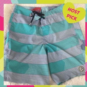 Like New! Volcom Board Shorts - 29 waist